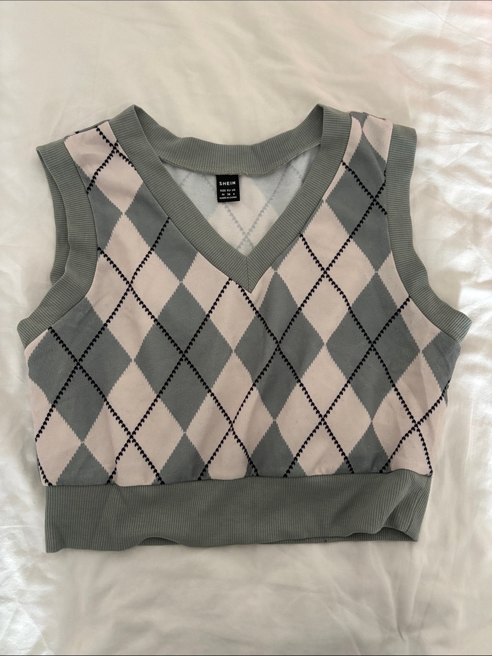 (5/15$) SHEIN Sage and Cream Argyle V-Neck Sweater Vest